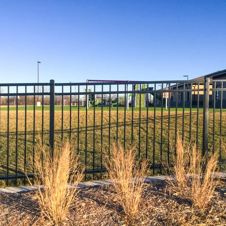 Montage Classic Steel fence