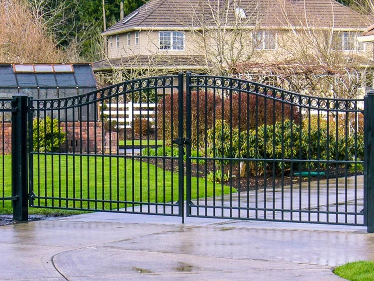 Cedar single-drive gate install in Peculiar, MO by RKC Wood Care Pros